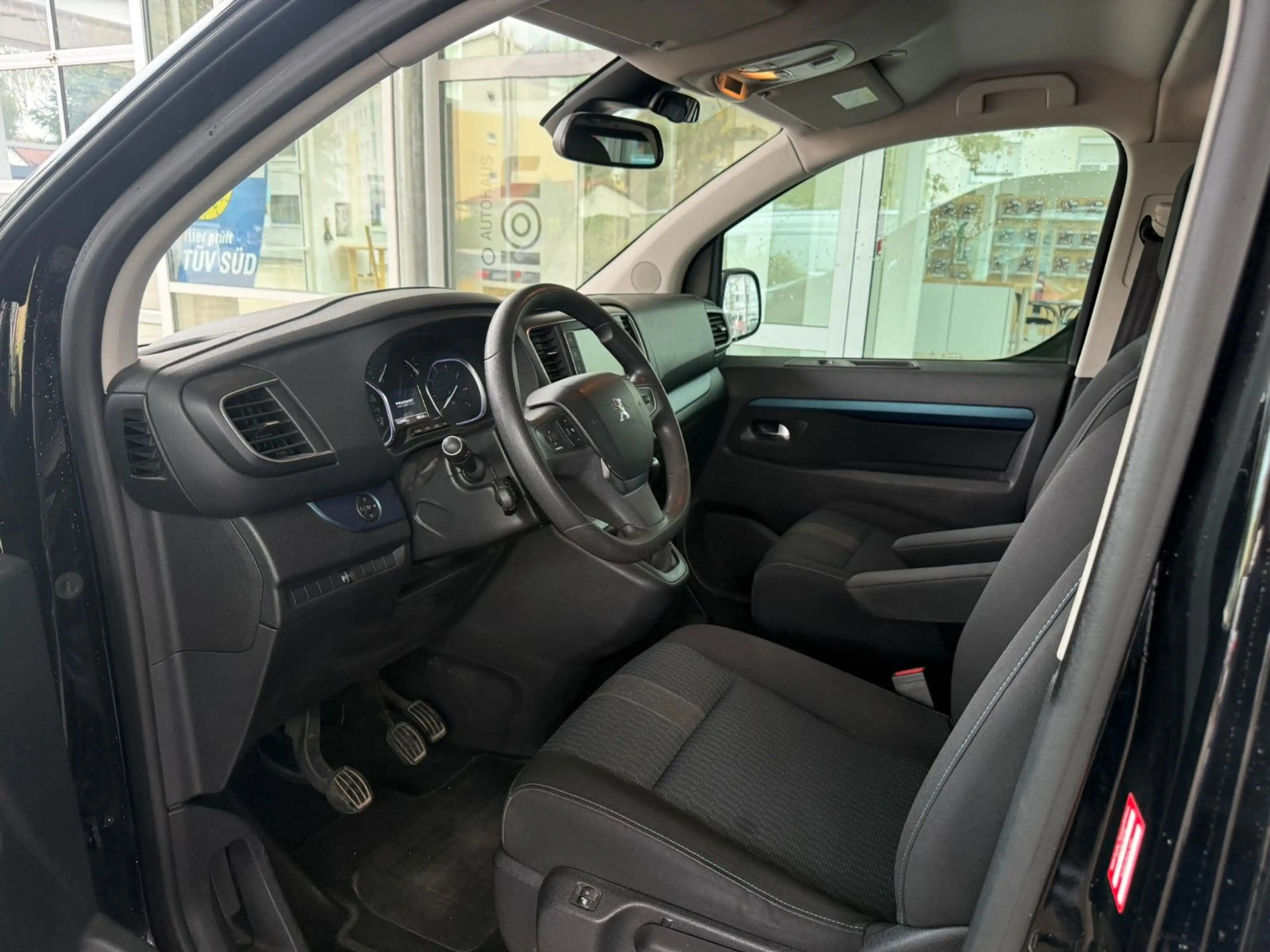 Peugeot Traveller 2.0 BlueHDi 150 L2 Active // AHK, 8-Si — photo 15