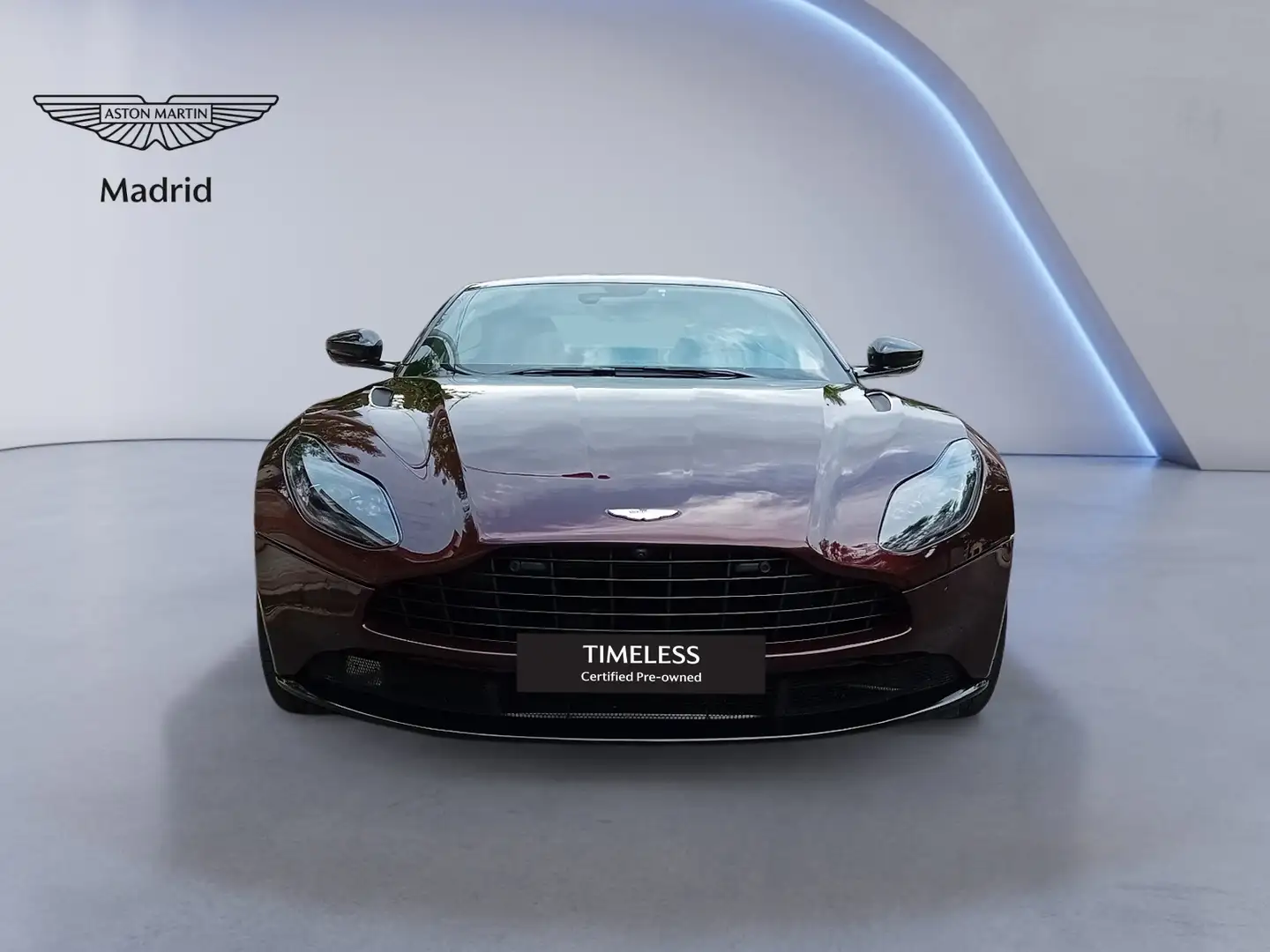 Aston Martin DB11 Coupe V8 - 2