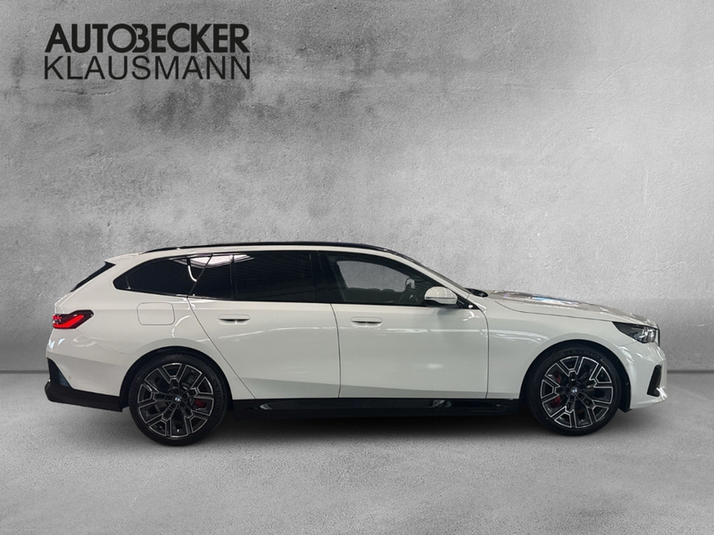BMW 550 e xDrive M Sport Touring E Park-Assistent — photo 4