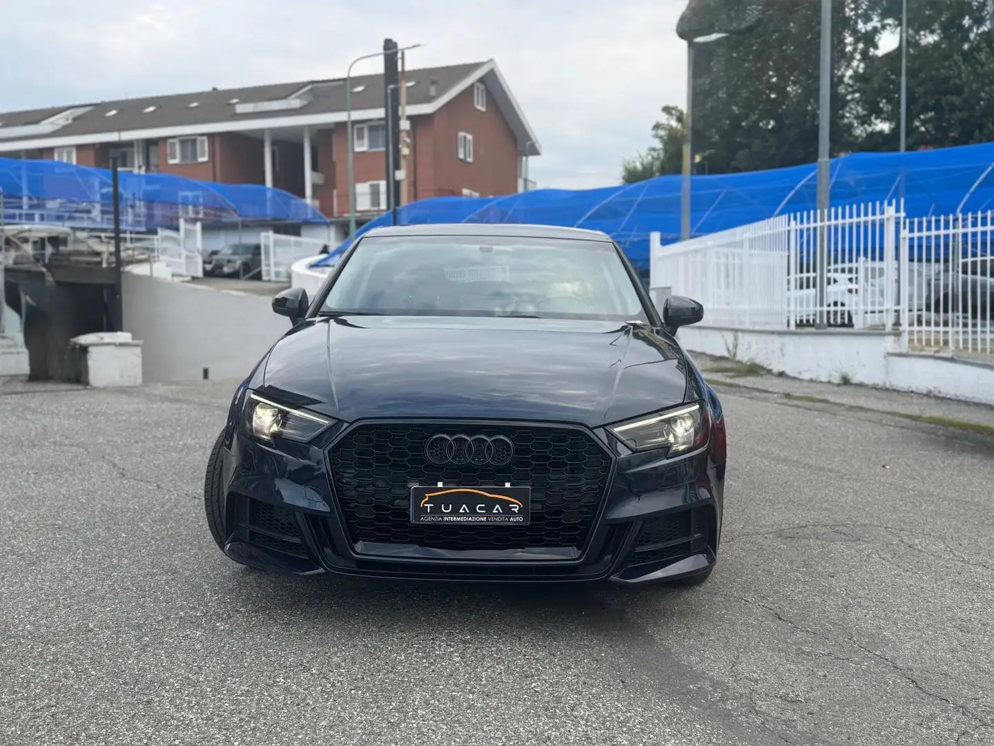 Audi A3 S Line 1.5  TFSI 150 cv Bleu - 2