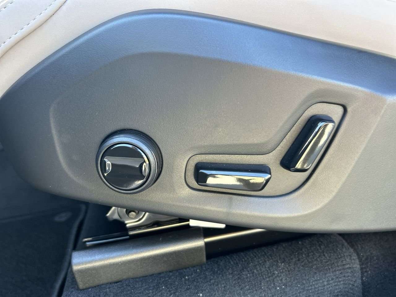 2026 Volvo XC90 Plus 7-Seater (Bright Theme) Rear Camera Washer | thumb 20