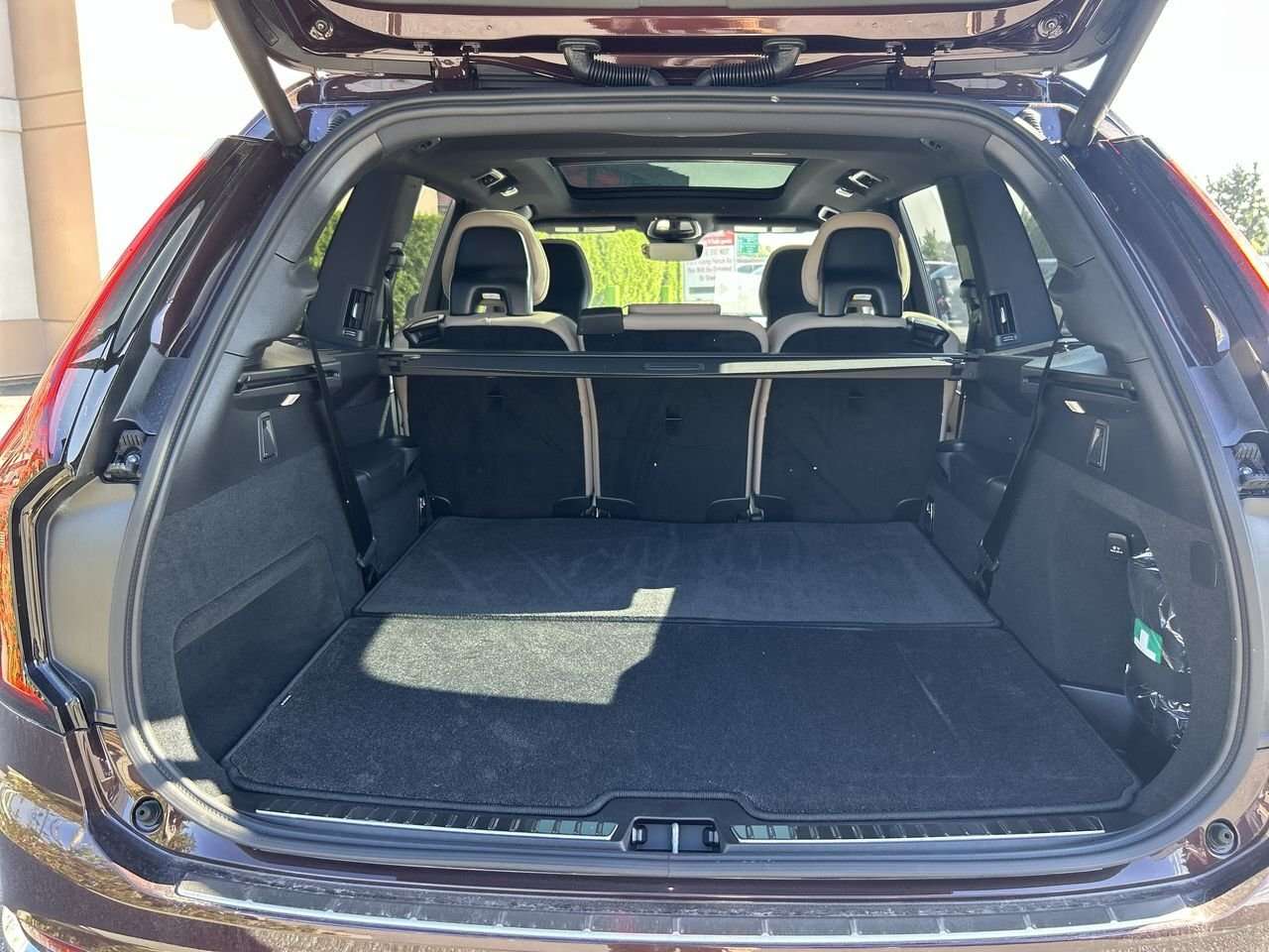2026 Volvo XC90 Plus 7-Seater (Bright Theme) Rear Camera Washer | thumb 32