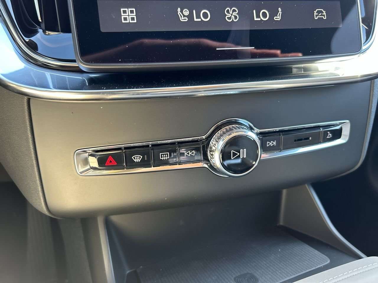 2026 Volvo XC90 Plus 7-Seater (Bright Theme) Rear Camera Washer | thumb 27
