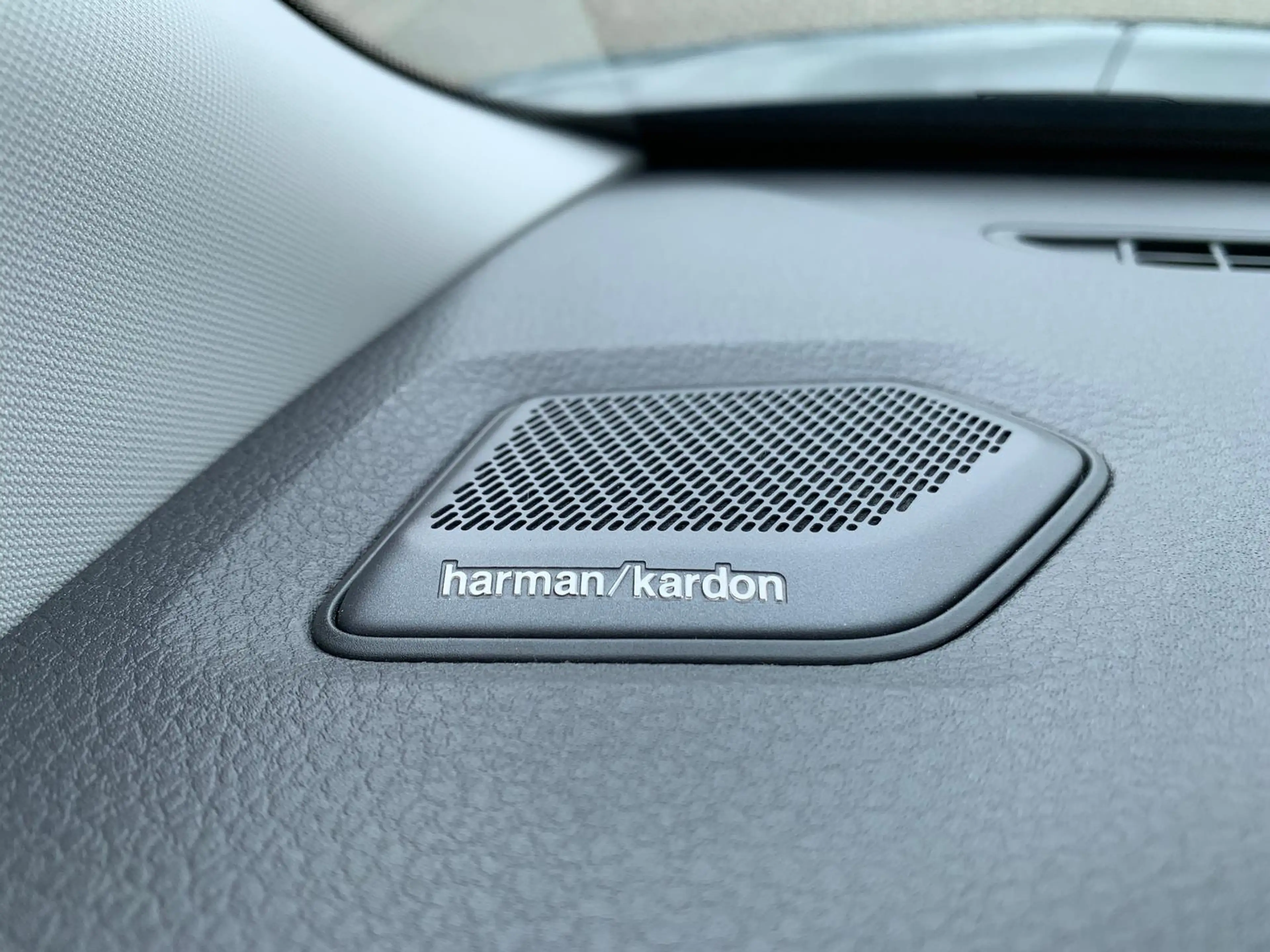 Volkswagen T7 Caravelle Caravelle Style LR AHK Pano EasyOpen Kamera 83'€ — photo 13