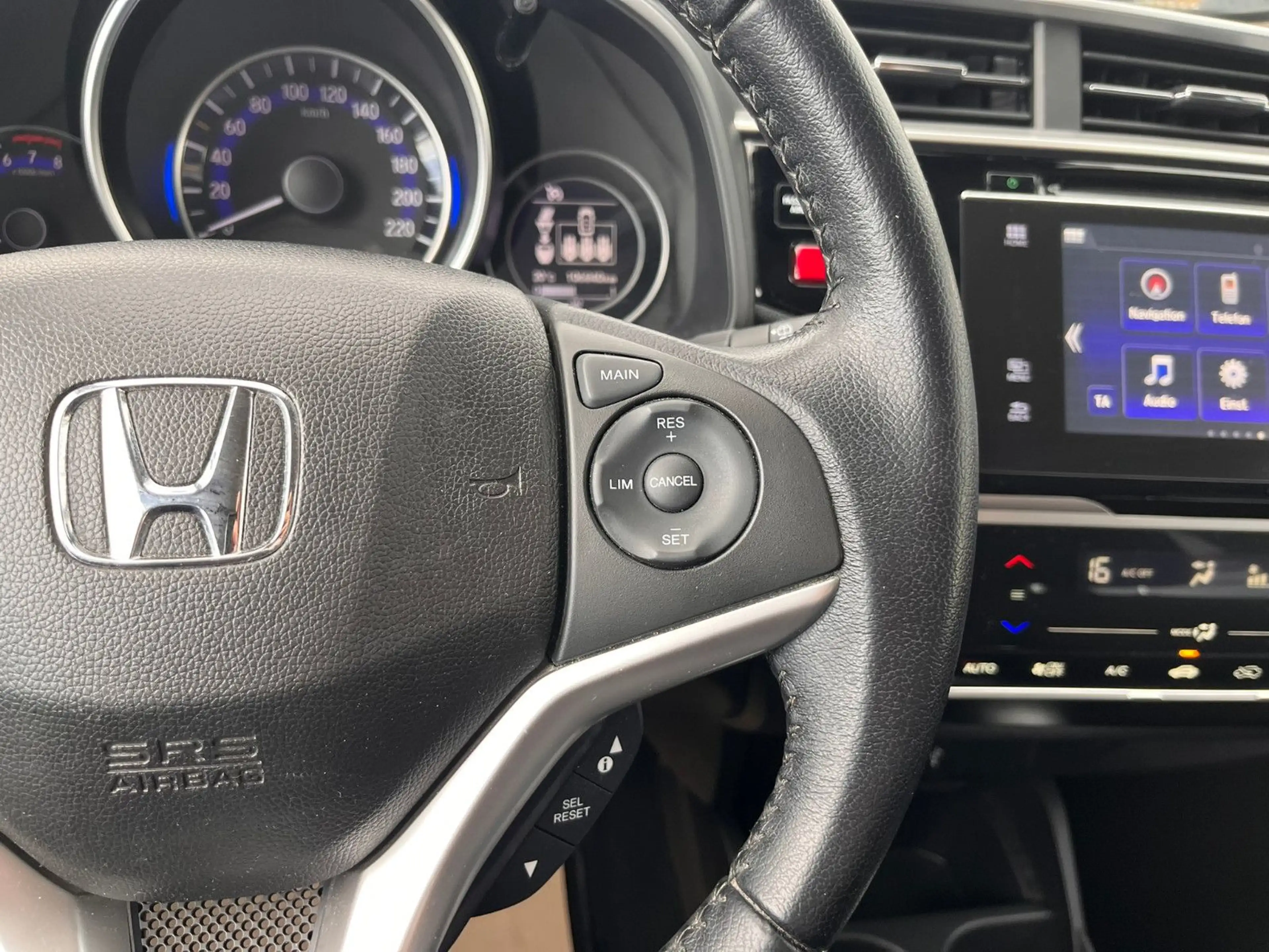 Honda Jazz 1.3 i-VTEC Elegance — photo 21