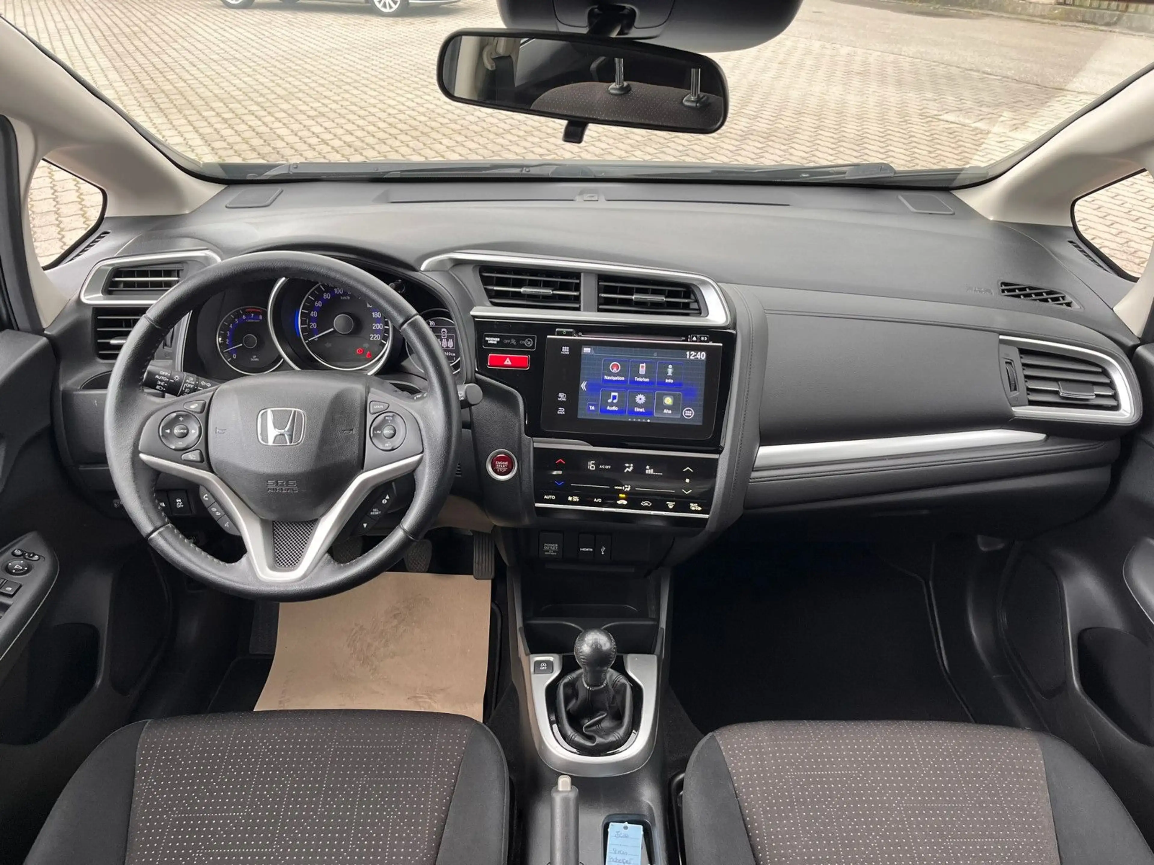 Honda Jazz 1.3 i-VTEC Elegance — photo 16
