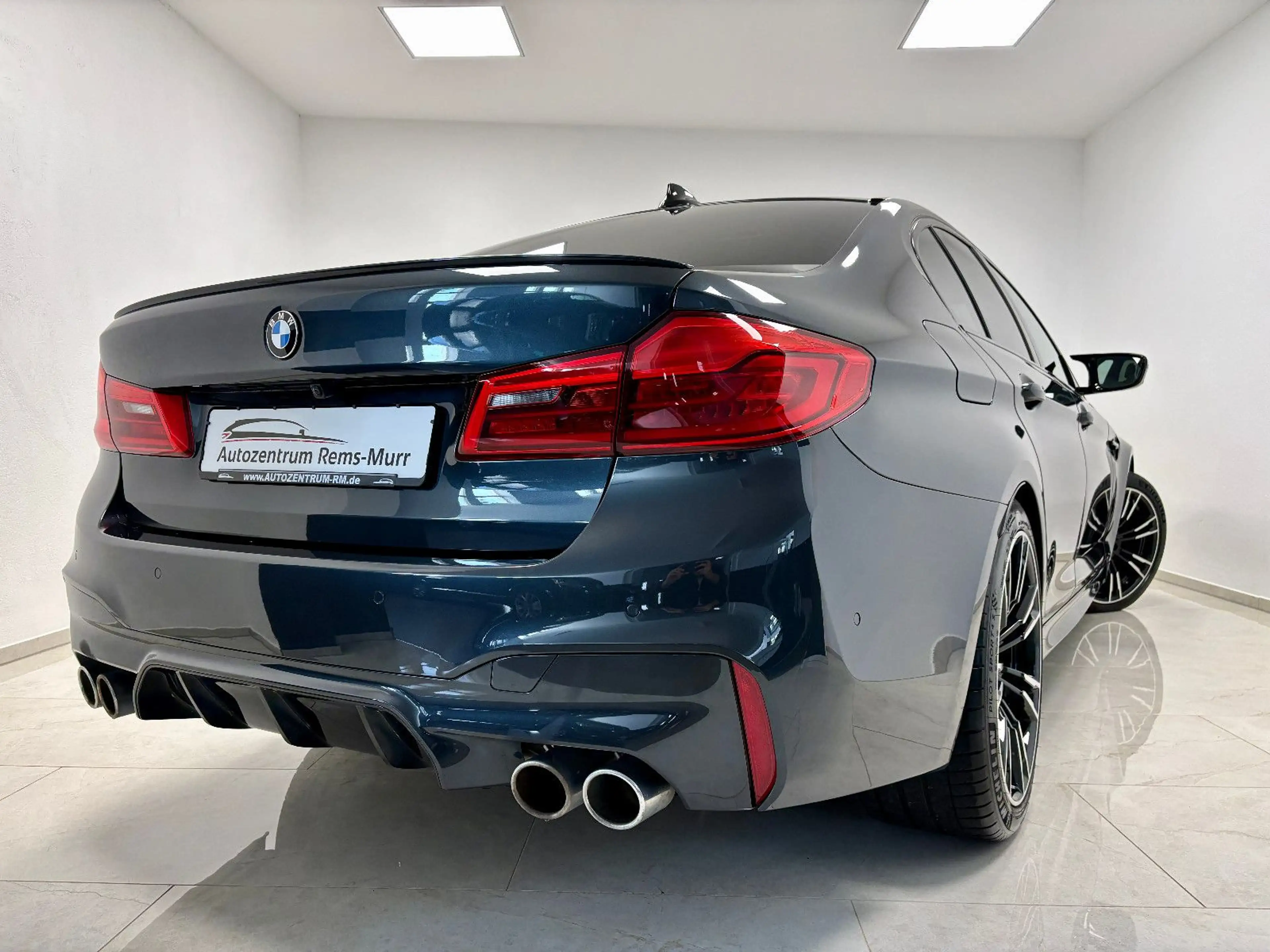 BMW M5 Limousine *360°-KAMERA*HEAD-UP*CARBONDACH* — photo 4