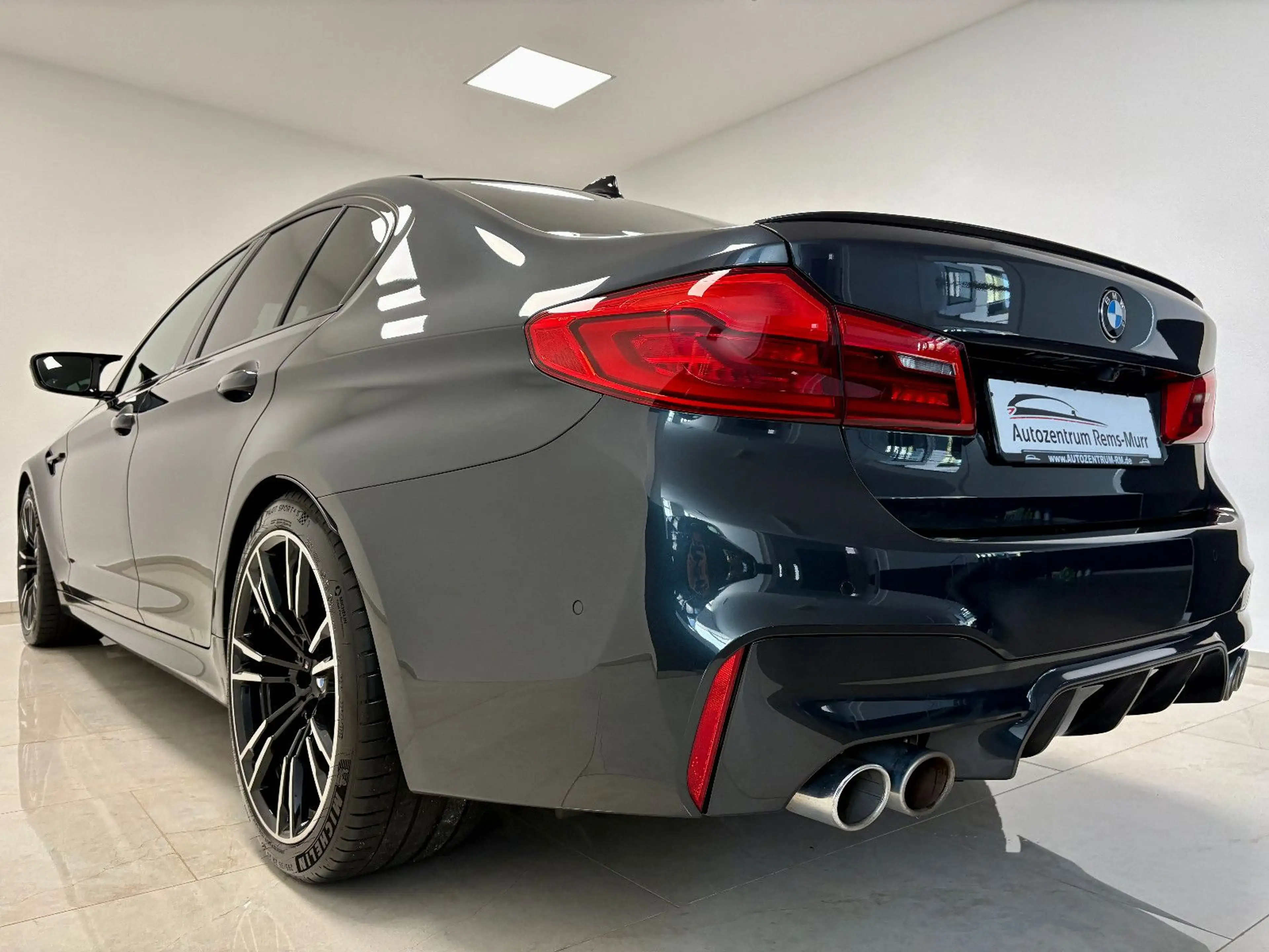 BMW M5 Limousine *360°-KAMERA*HEAD-UP*CARBONDACH* — photo 9