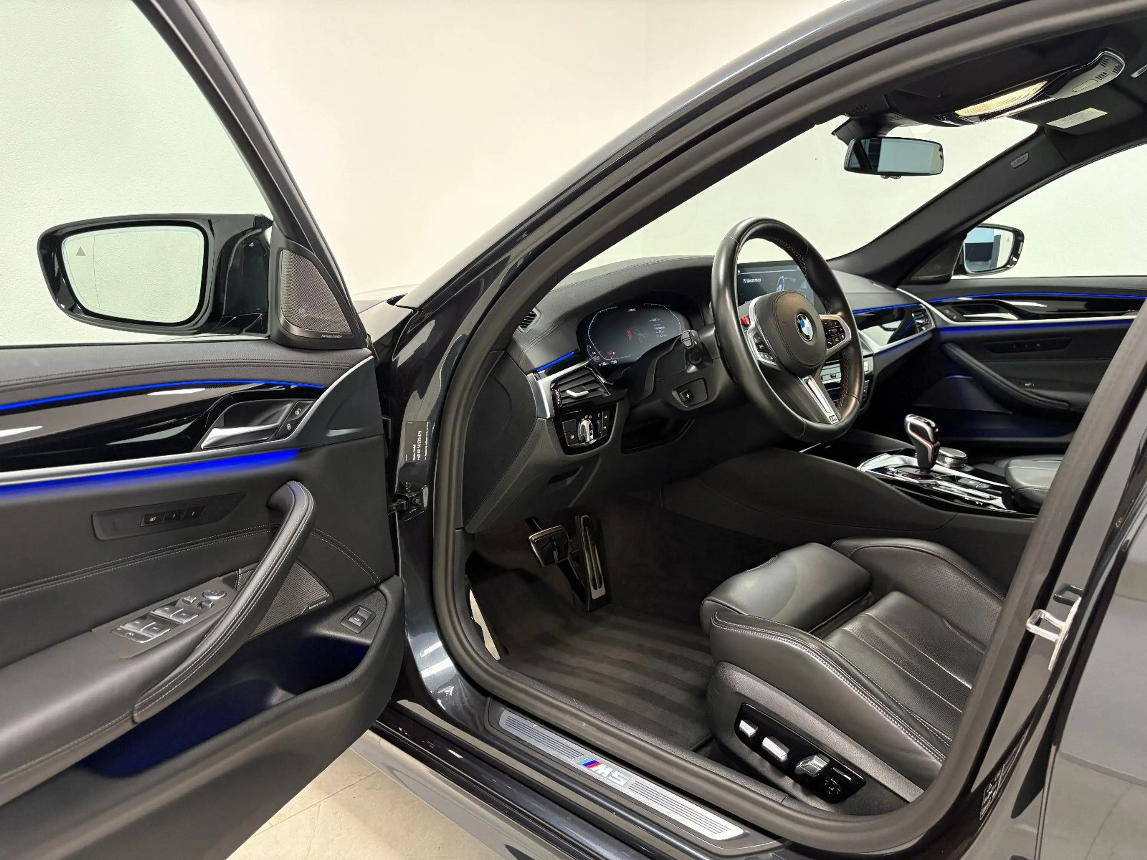BMW M5 Limousine *360°-KAMERA*HEAD-UP*CARBONDACH* — photo 14