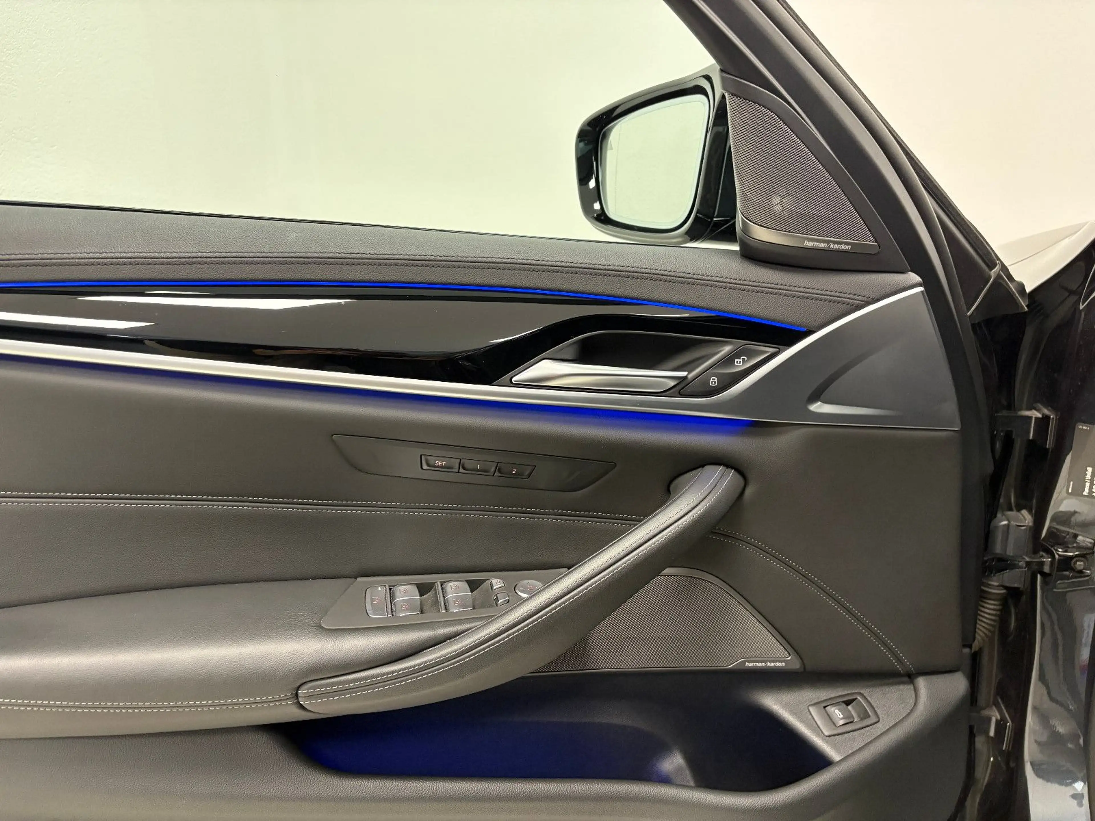BMW M5 Limousine *360°-KAMERA*HEAD-UP*CARBONDACH* — photo 13