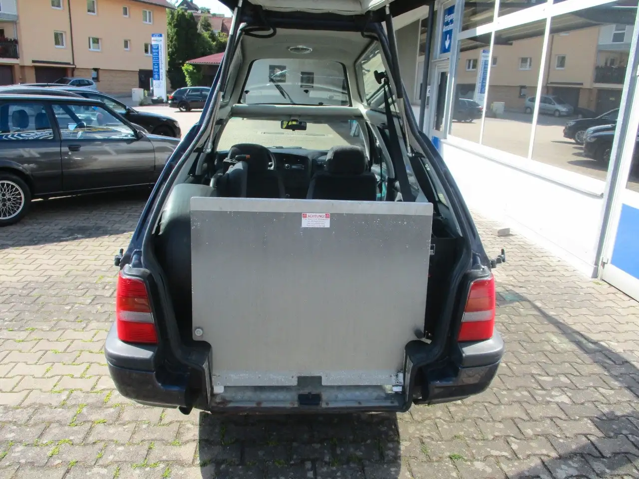 Volkswagen Golf Rollstuhlrampe+Sonderumbau, foto 11