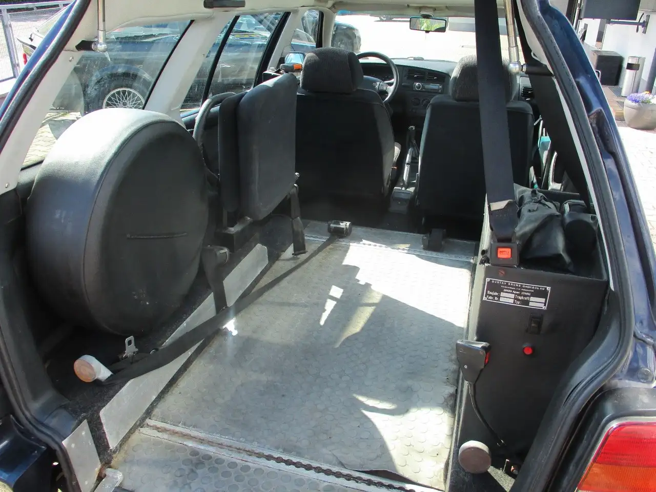 Volkswagen Golf Rollstuhlrampe+Sonderumbau, foto 8