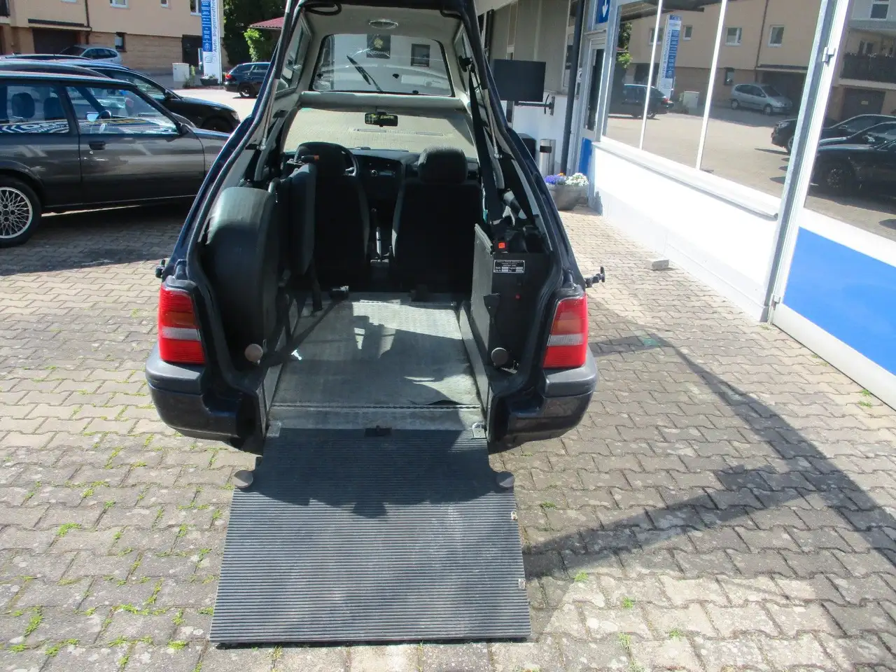 Volkswagen Golf Rollstuhlrampe+Sonderumbau, foto 7