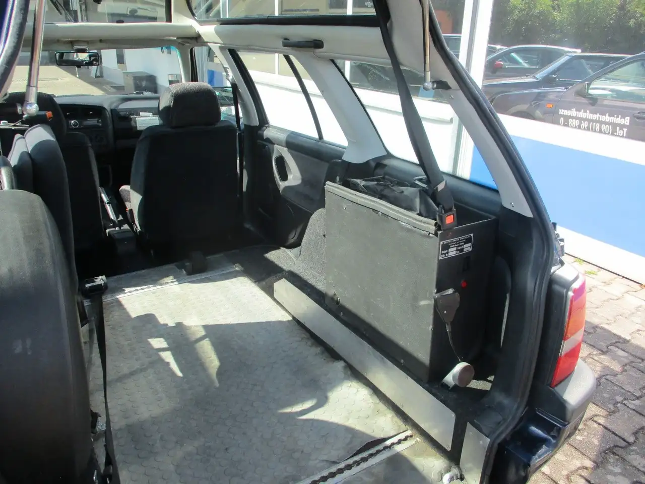 Volkswagen Golf Rollstuhlrampe+Sonderumbau, foto 9
