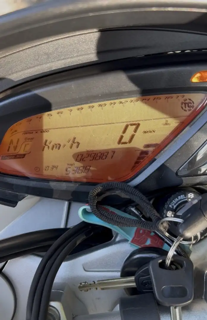 MV Agusta Brutale 675 Bianco - 1