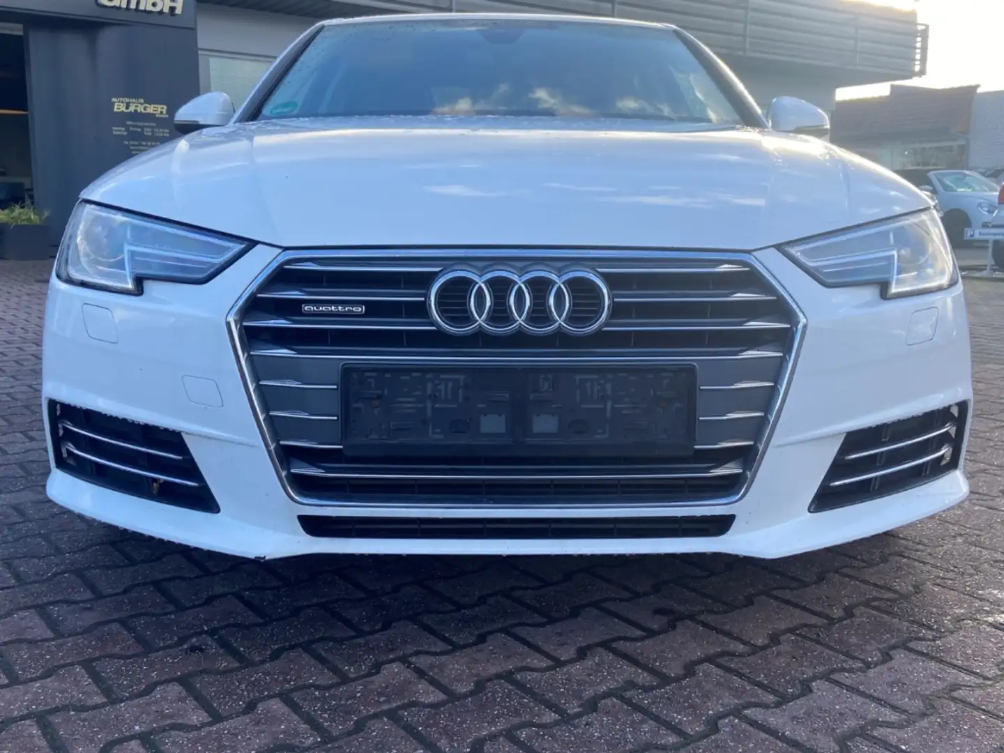 Audi A4 quattro sport 3.0 TDI Navi Bi-Xenon Klimaautom SHZ Blanc - 1