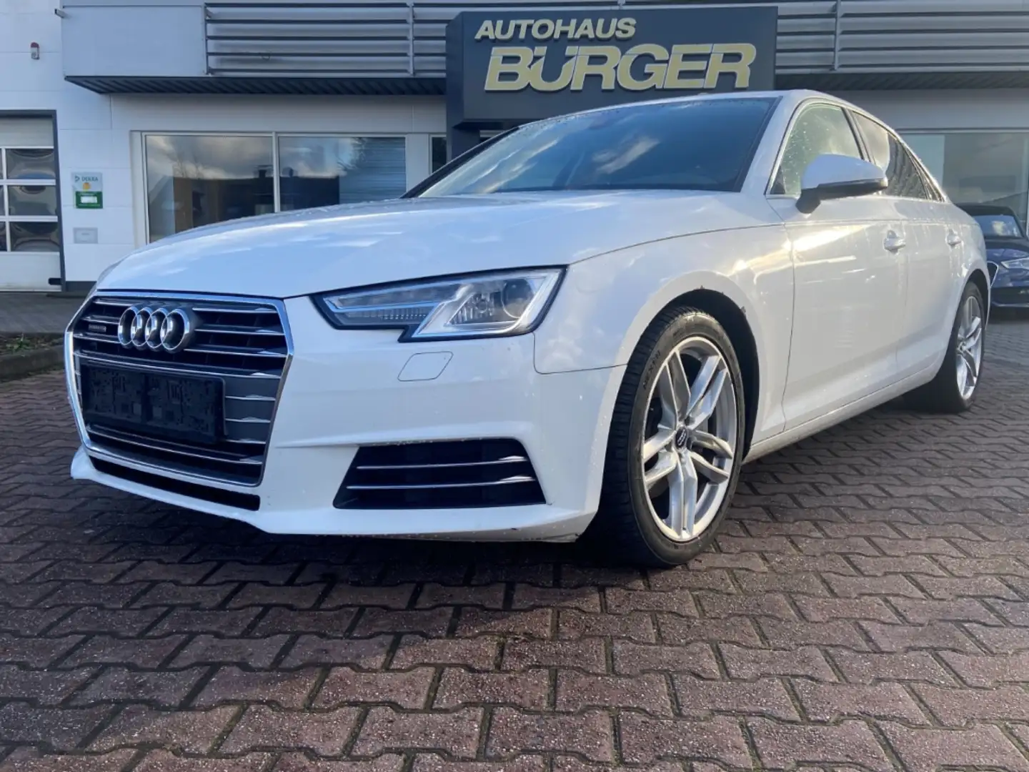Audi A4 quattro sport 3.0 TDI Navi Bi-Xenon Klimaautom SHZ Blanc - 2