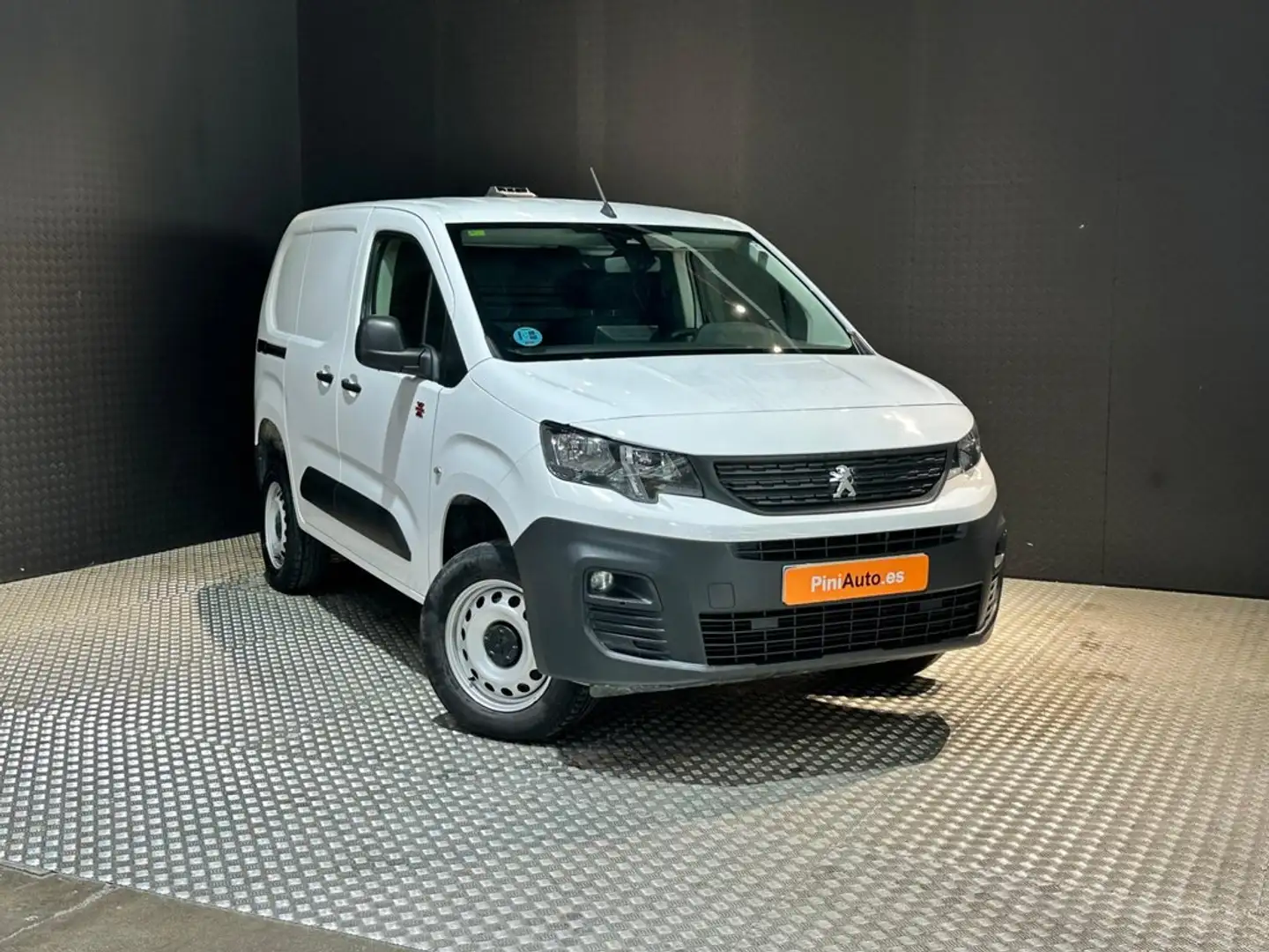 Peugeot Partner Premium Dangel STD 600kg BlueHDi 96kw Blanco - 2