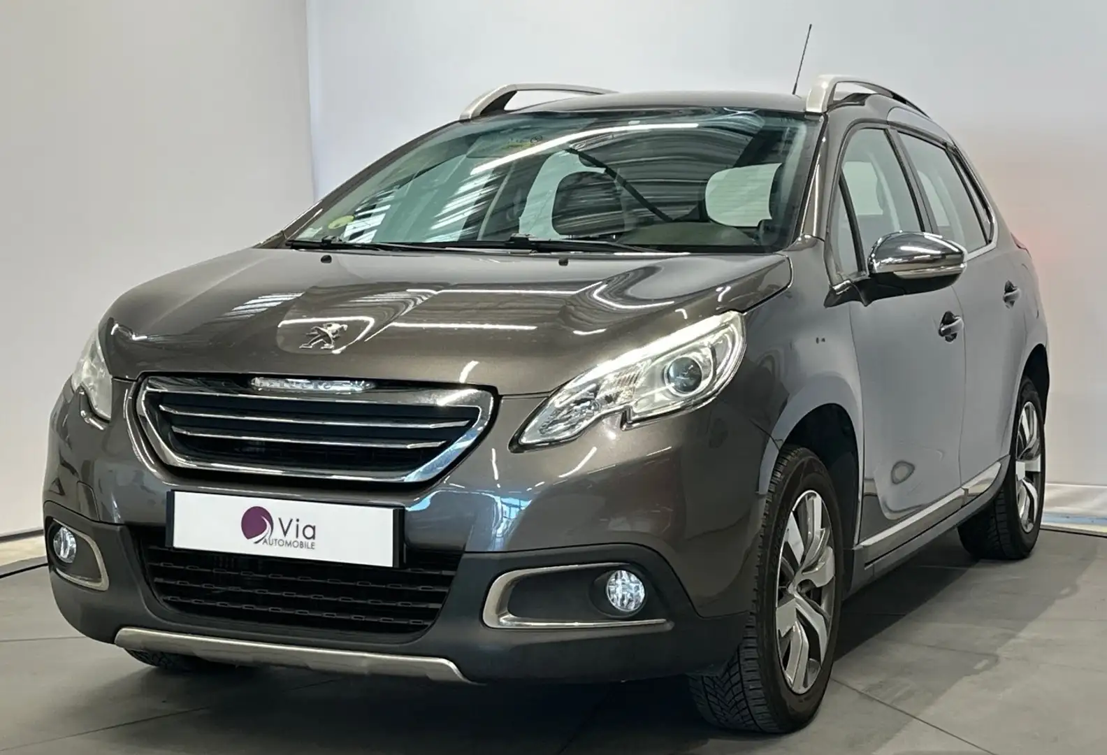 Peugeot 2008 1.6 BlueHDi 120 Allure Gris - 1