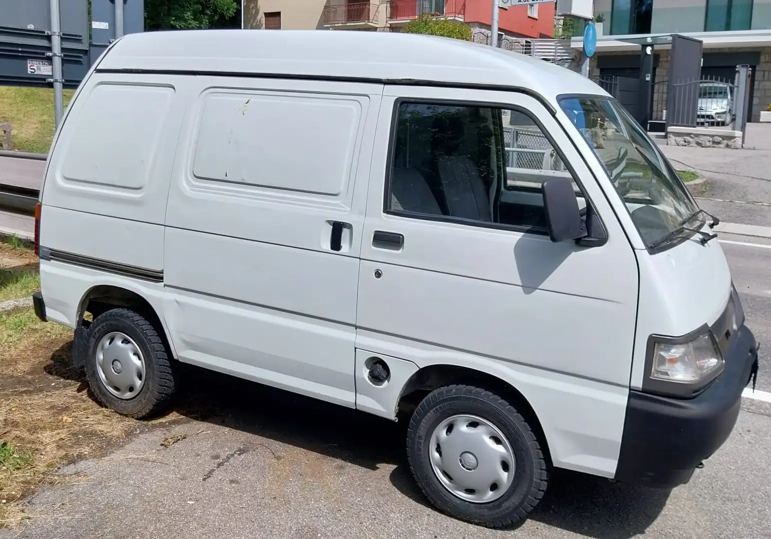Piaggio Porter van Bianco - 2