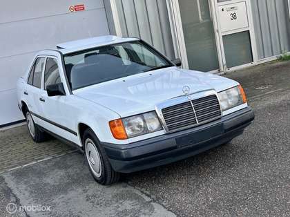 Mercedes-Benz 500 200-500 200