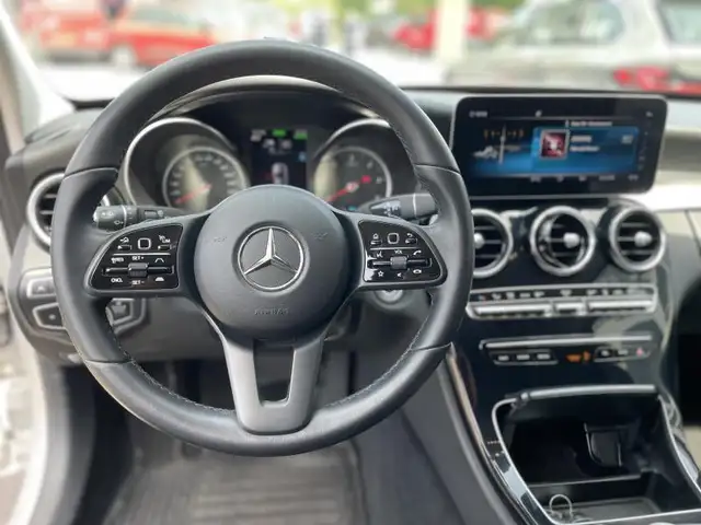 Mercedes-Benz 300 view 8