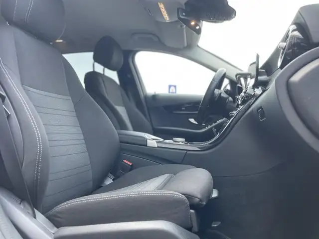 Mercedes-Benz 300 view 4