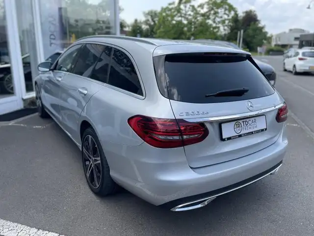 Mercedes-Benz 300 view 13