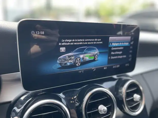 Mercedes-Benz 300 view 10