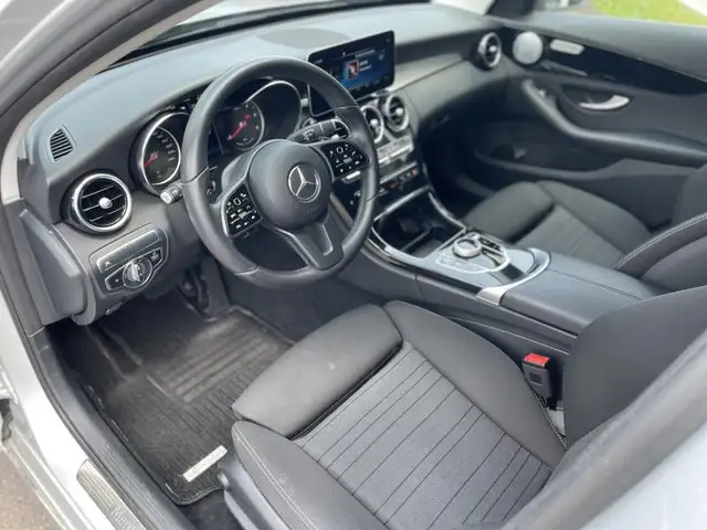 Mercedes-Benz 300 view 6