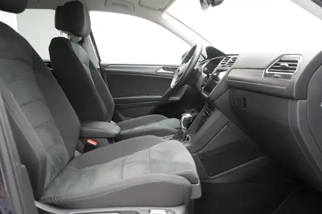 Volkswagen Tiguan Allspace view 7