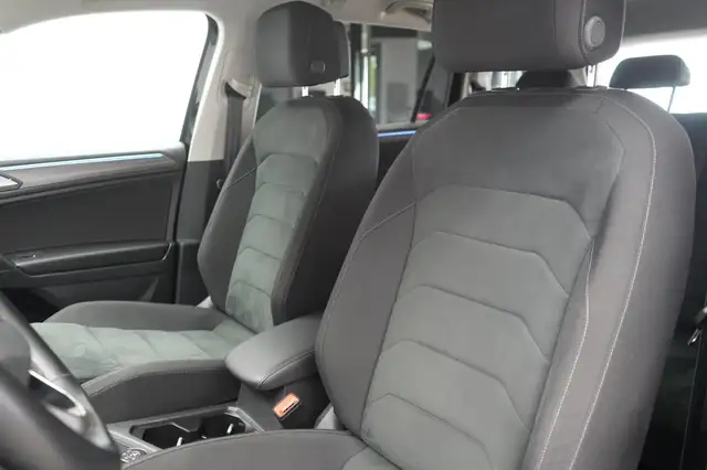 Volkswagen Tiguan Allspace view 11