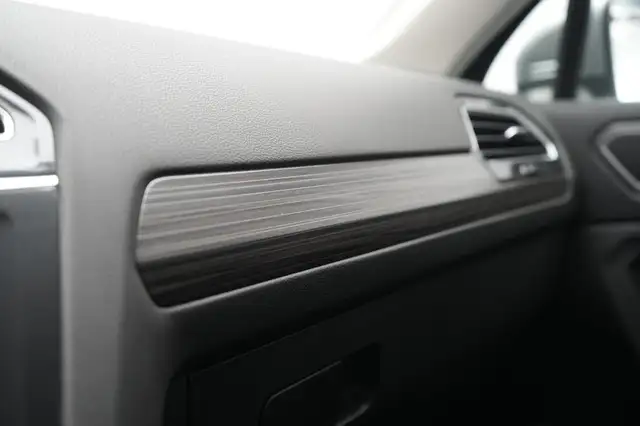 Volkswagen Tiguan Allspace view 29