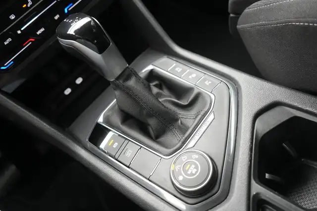 Volkswagen Tiguan Allspace view 22