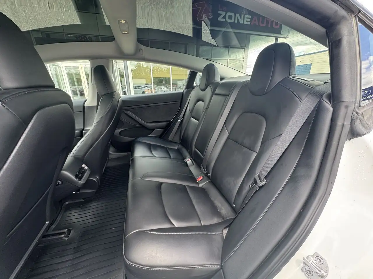 Tesla Model 3 photo Tesla Model 3