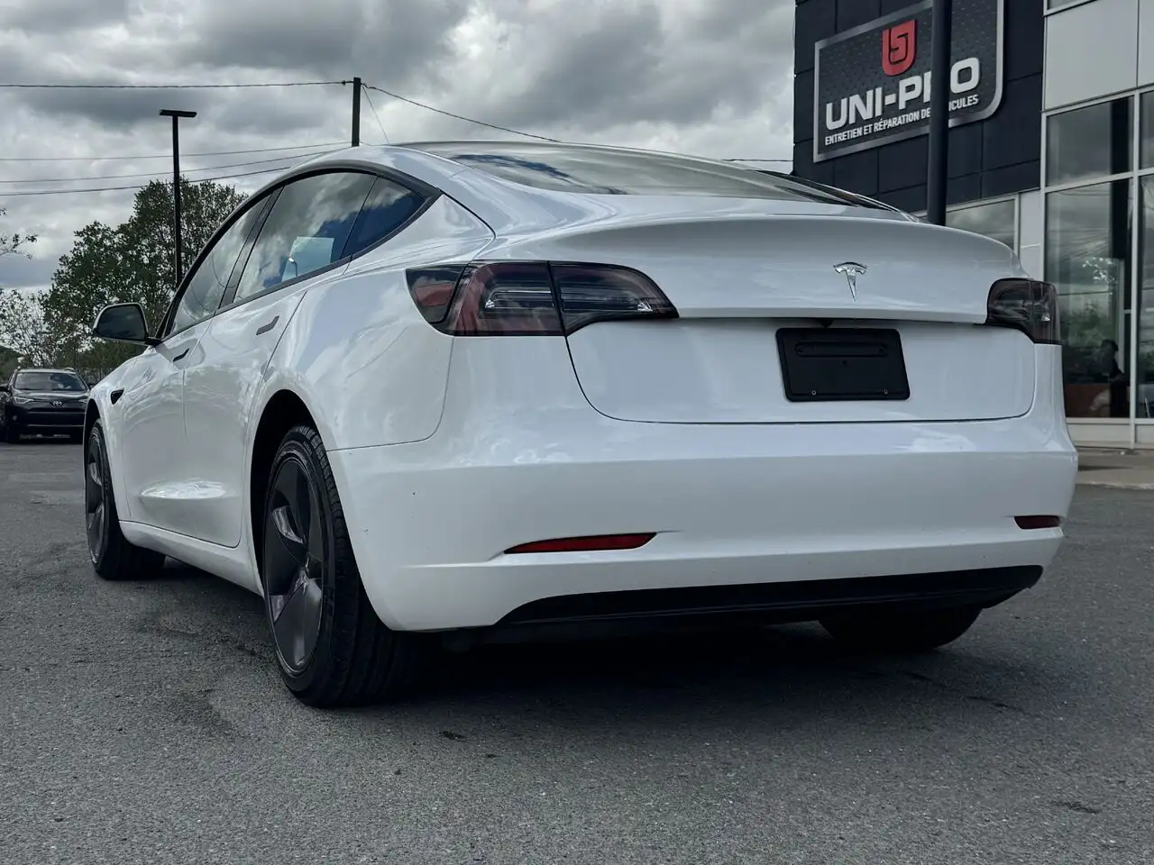 Tesla Model 3 photo Tesla Model 3