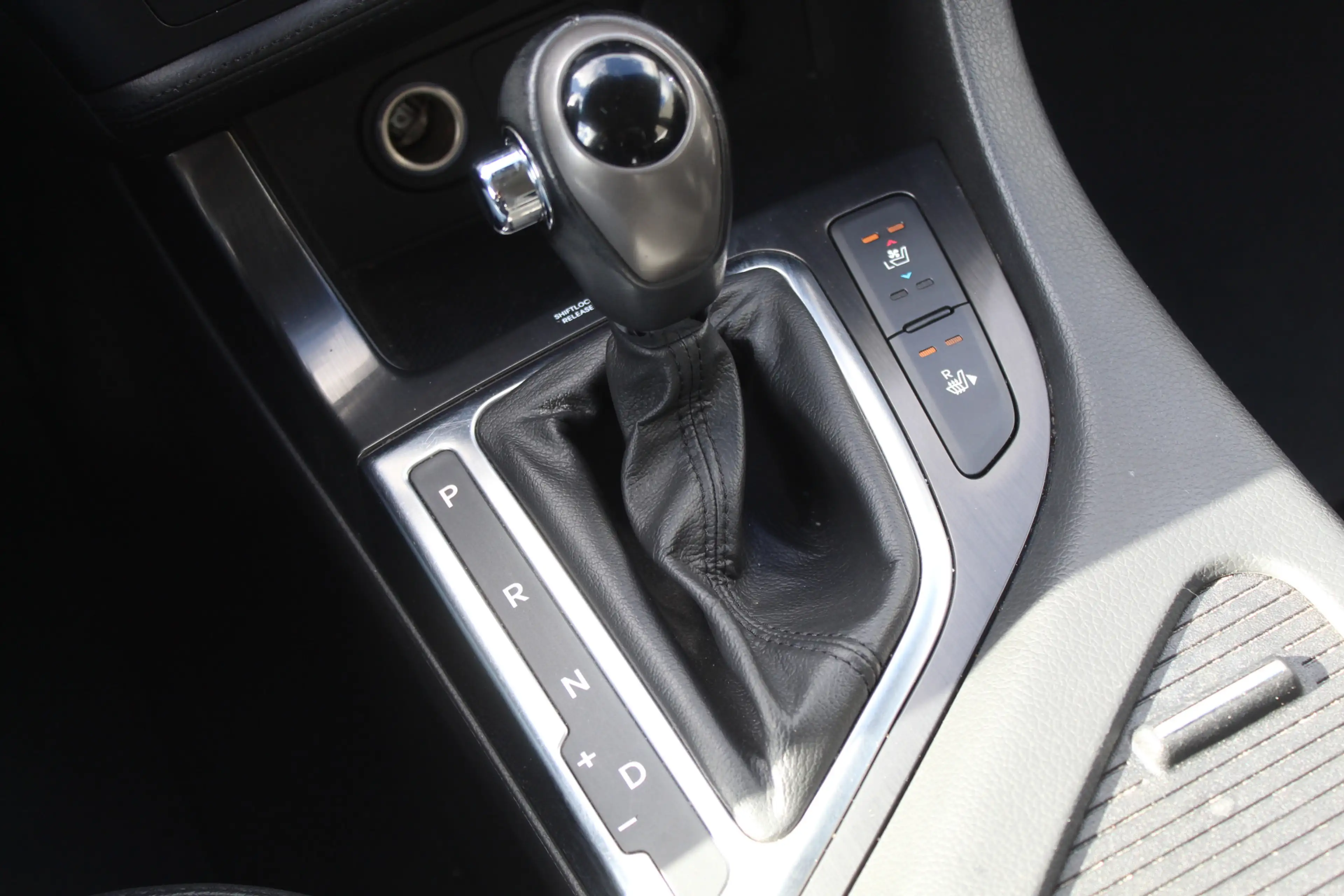Kia Optima 2.0 CVVT Hybrid Super Pack AUTOMAAT/Navigatie/Clim — photo 33