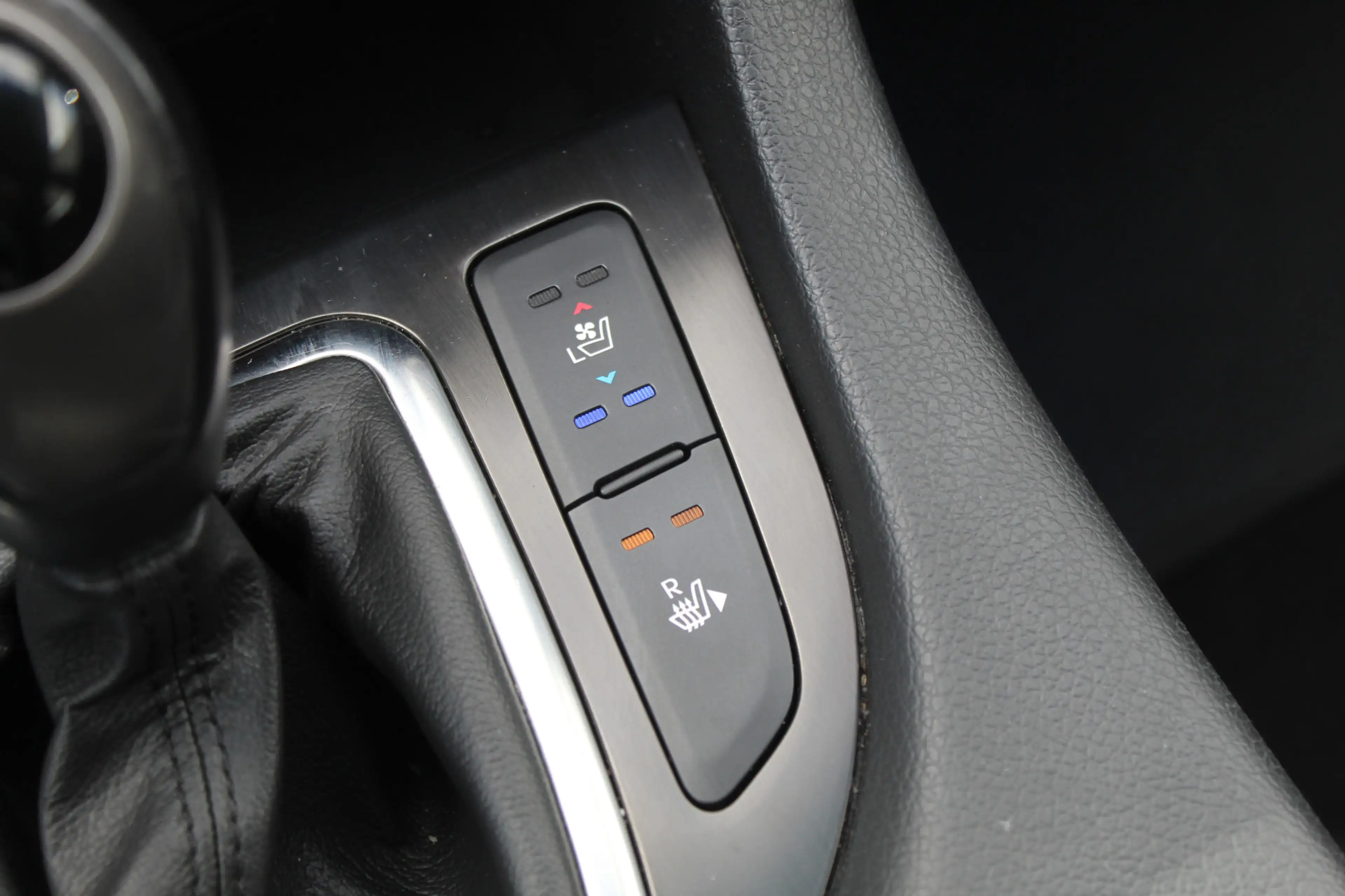 Kia Optima 2.0 CVVT Hybrid Super Pack AUTOMAAT/Navigatie/Clim — photo 31