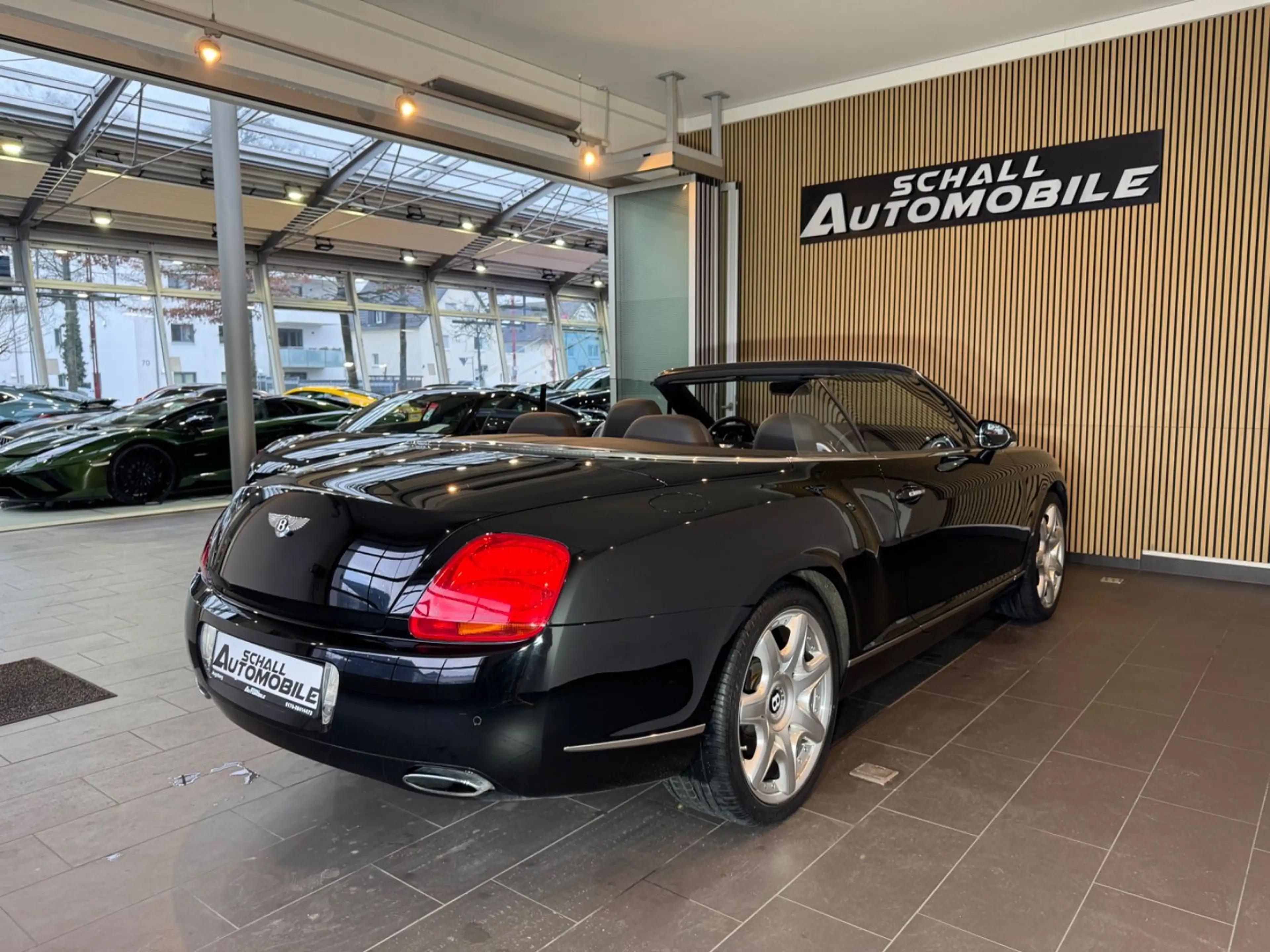 Bentley Continental GTC - CAM/NAVI/XENON/LEDER/20" — photo 9