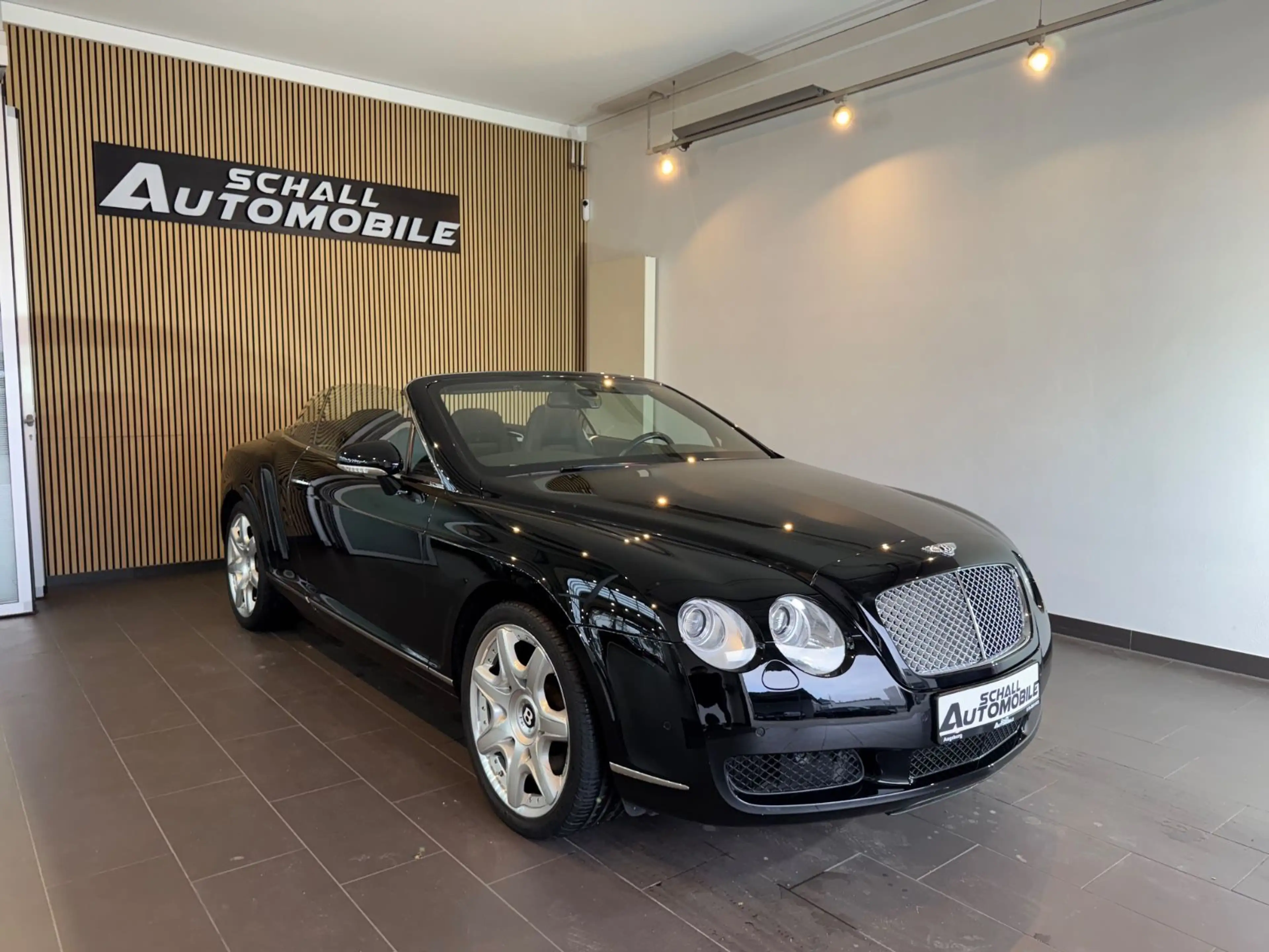 Bentley Continental GTC - CAM/NAVI/XENON/LEDER/20" — photo 3