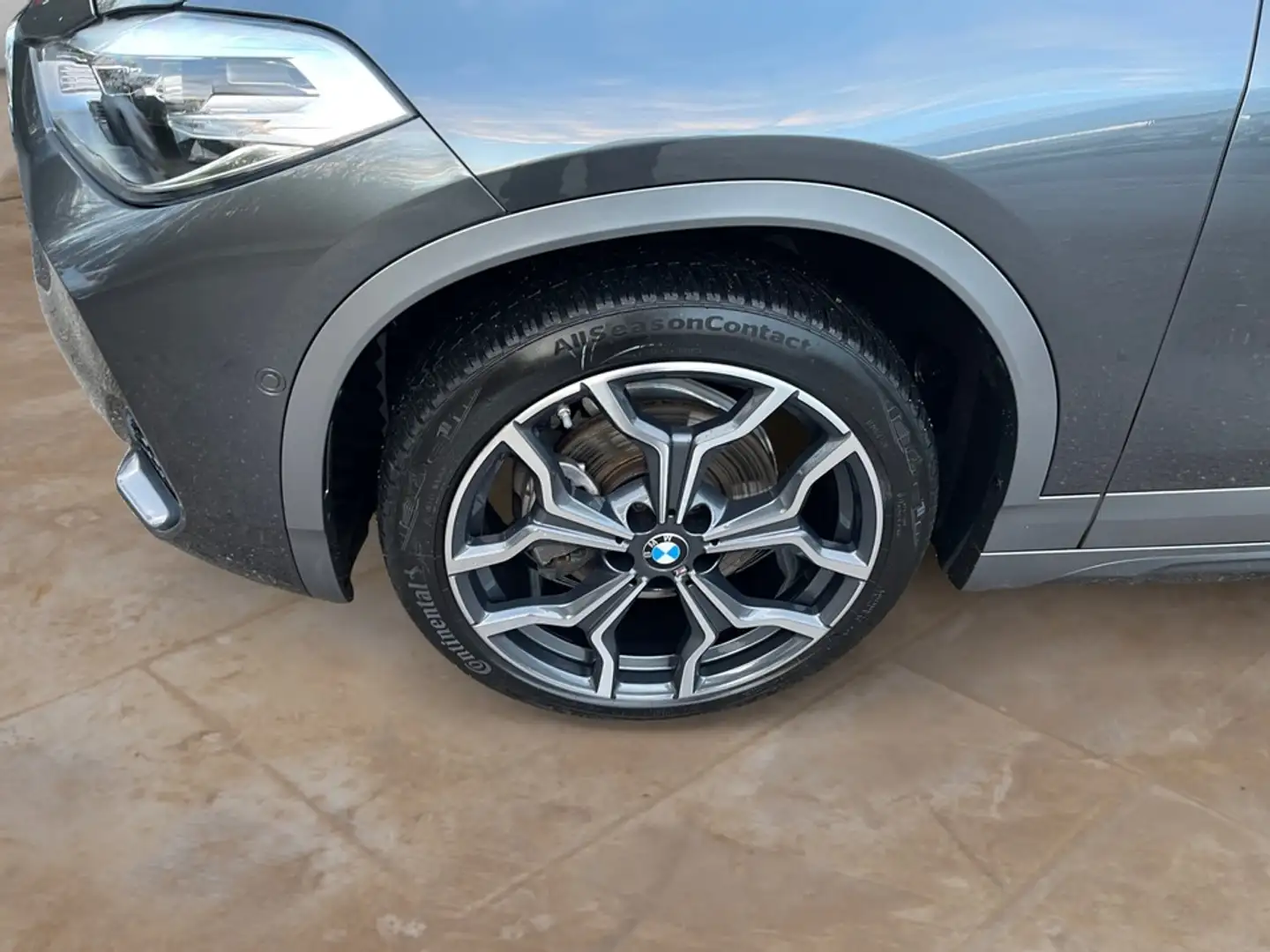 BMW X2 sDrive18d M Sport X + 2Jahre-BPS.-GARANTIE Schwarz - 2