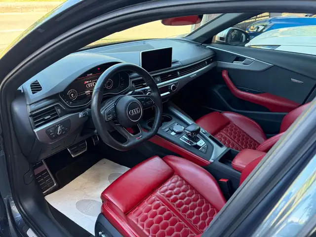 Audi A4 view 8