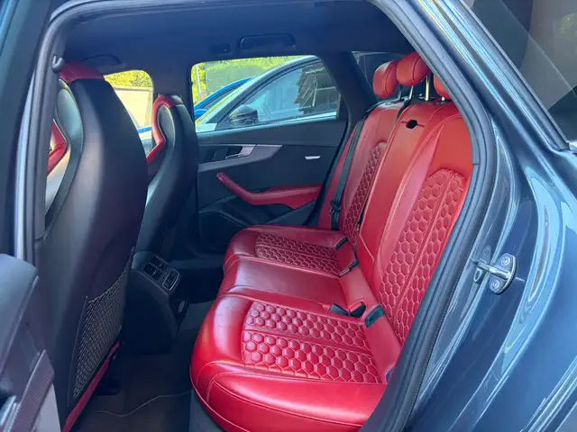 Audi A4 view 6