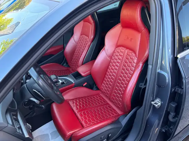 Audi A4 view 9