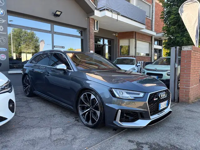 Audi A4 view 2