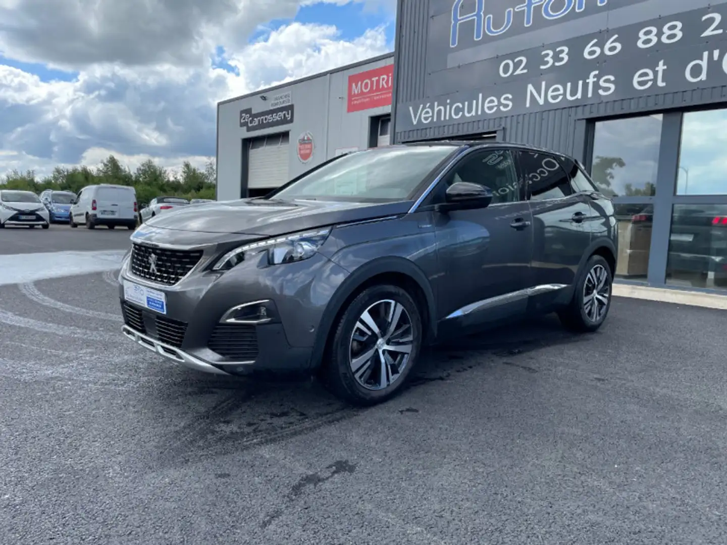 Peugeot 3008 1.2 PURETECH 130CH GT LINE S\u0026S Grijs - 1