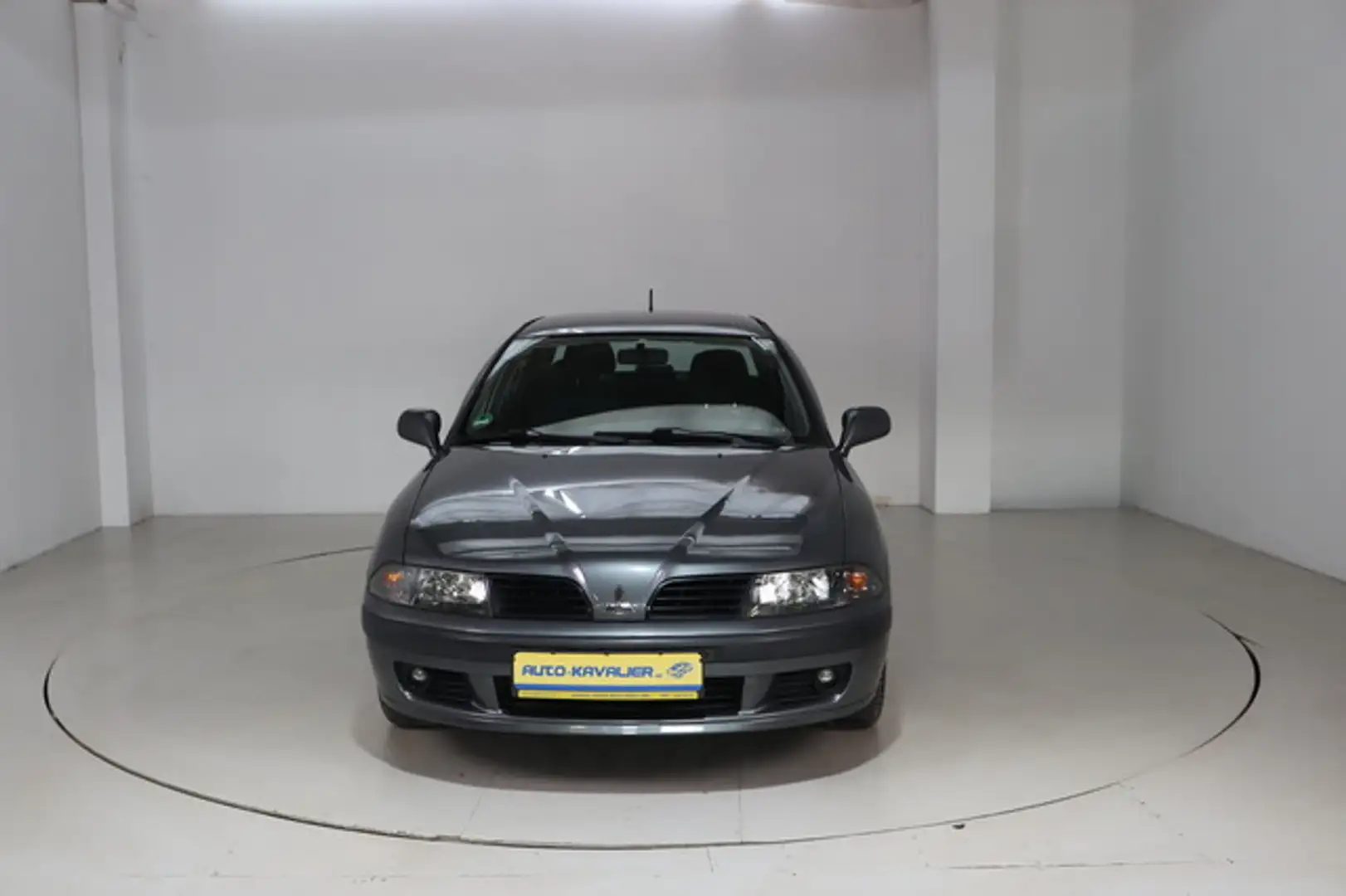 Mitsubishi Carisma 1.6 Avance Automatik * HU/AU 03.28 Gris - 2