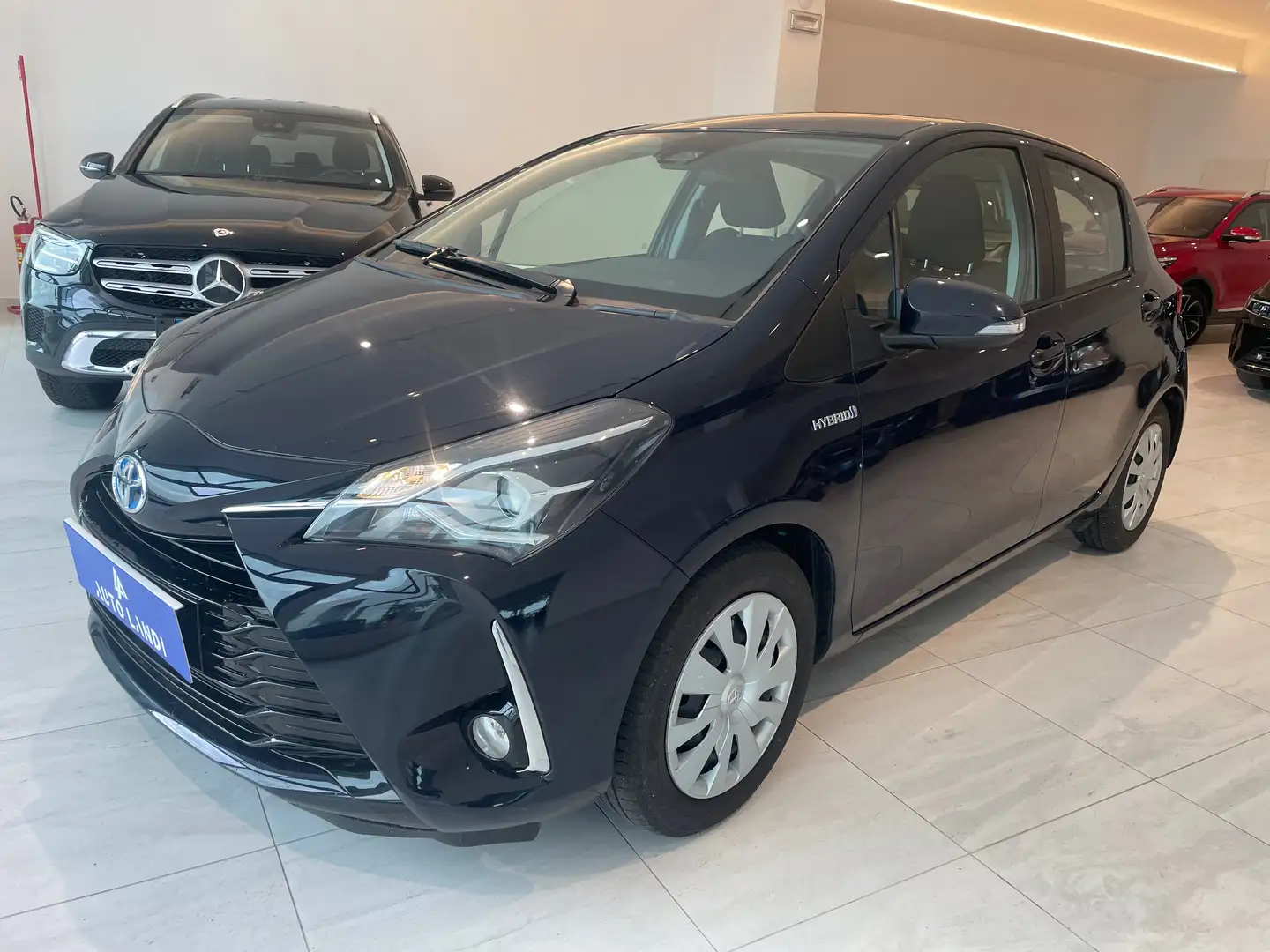 Toyota Yaris 5p 1.5h Cool my18 Blu/Azzurro - 1