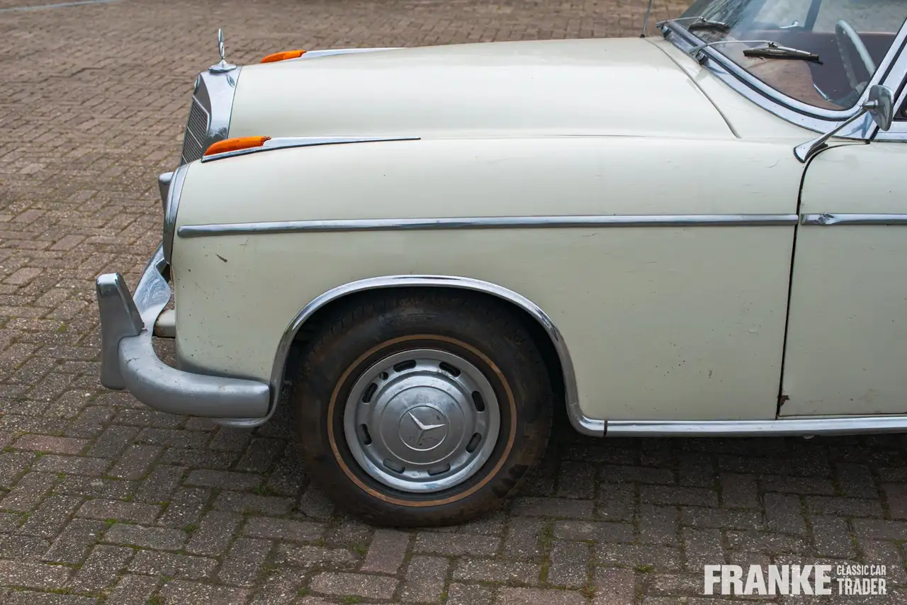 Mercedes-Benz 220 S Cabriolet, foto 10