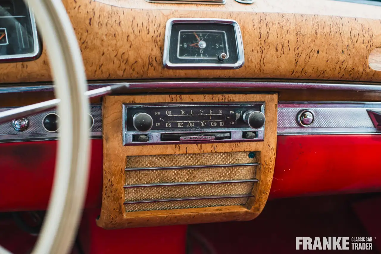 Mercedes-Benz 220 S Cabriolet, foto 6